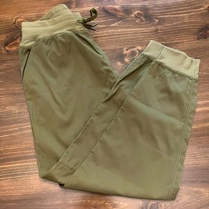 Zyia Olive Trail Jogger